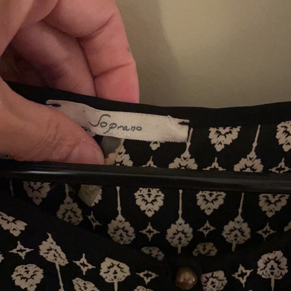 Soprano | Open button 3/4 sleeve Romper S - Picture 6 of 13